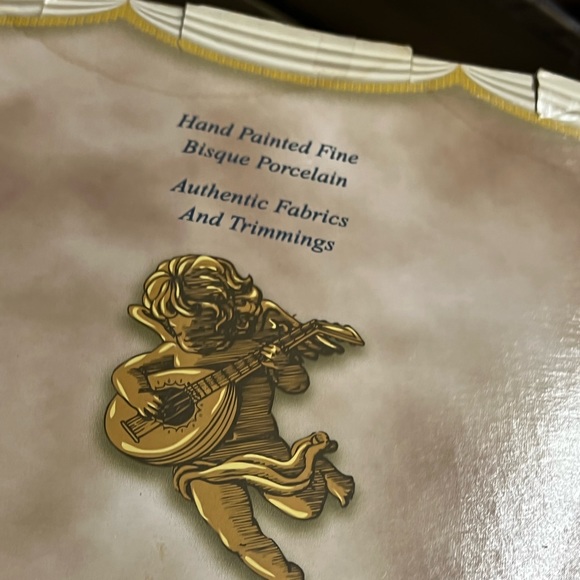 genuine special edition handcrafted Porcelain Doll. - Picture 14 of 14